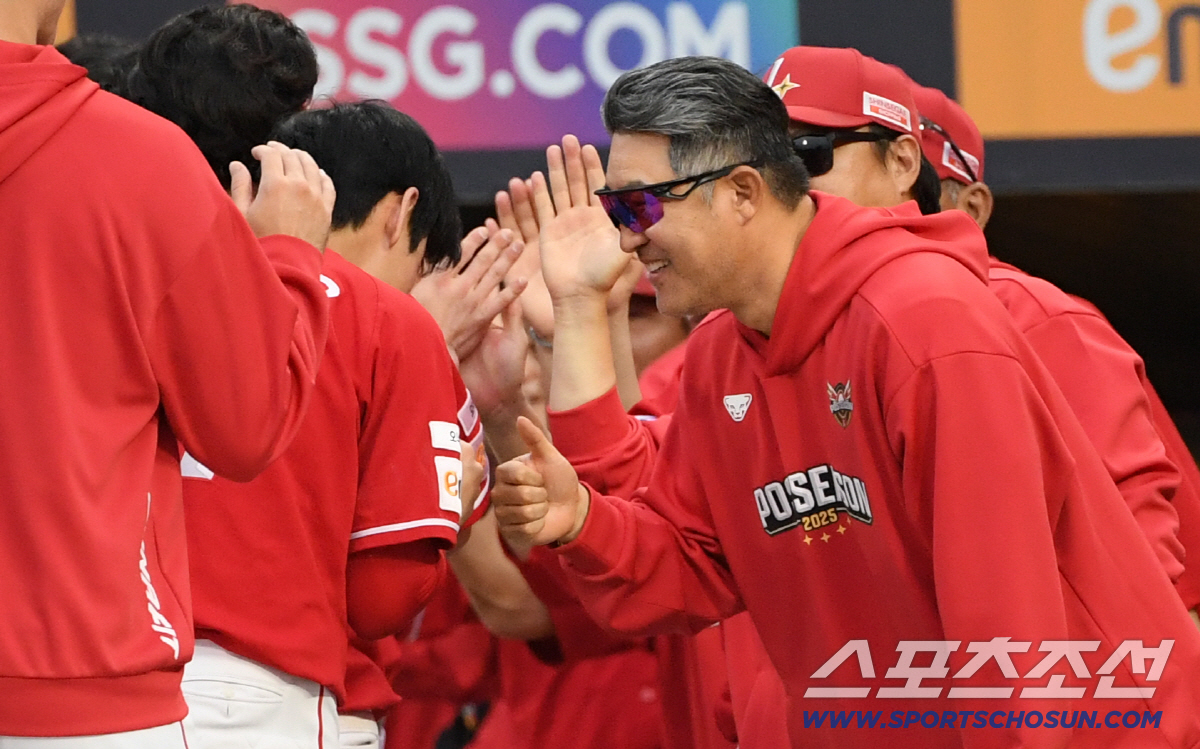 '모자 벗고 고개 숙인 감독' 삼성 초강수 후라도 무너뜨린 SSG 김성욱…