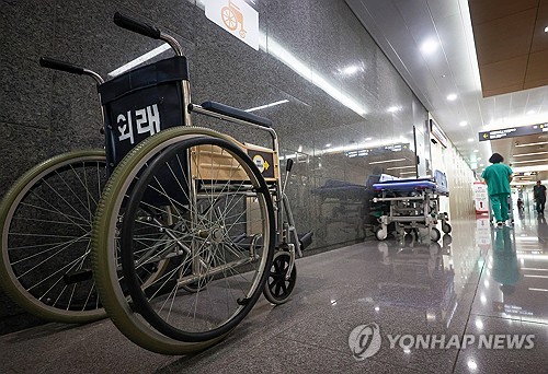 "의료분쟁서 환자 돕는 `환자대변인` 16%가 병원 측 현직 변호사"