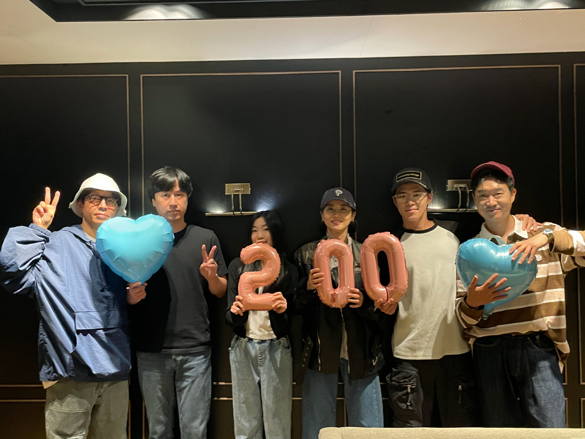'보스' 10일만에 200만 돌파 성공..박찬욱 '어쩔수가없다' 보다 빠…