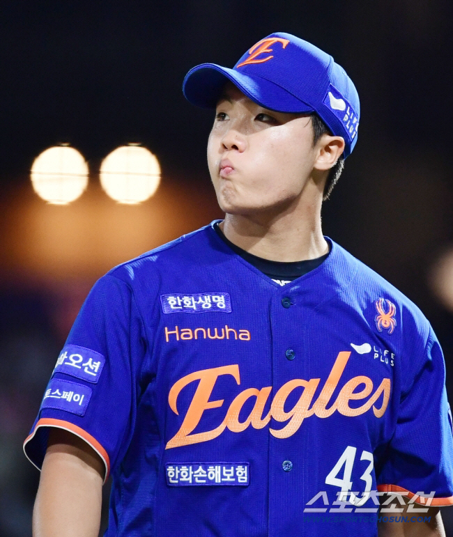 '거포 듀오' 완벽 제압, 국가대표 뽑힐만 하네…'KKK' 특급 신인도 …