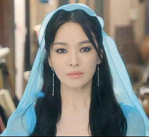 송혜교, 2년간 꽁꽁 숨기더니…‘다 이루어질지니’ 비하인드샷 직접 공개