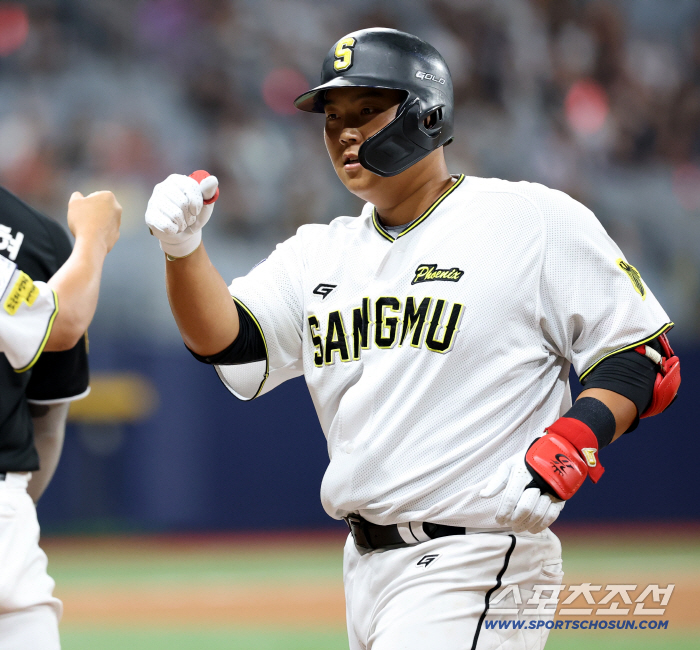 '정우주 KKK' 불펜 점검 완료→캡틴 홈런포까지 터졌다…'PO 준비' 한화, 상무 12-6 제압 [대전 리뷰]