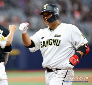 '정우주 KKK' 불펜 점검 완료→캡틴 홈런포까지 터졌다…'PO 준비' 한화, 상무 12-6 제압 [대전 리뷰]