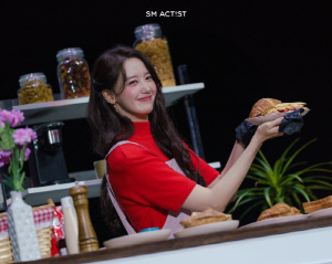 임윤아, '폭군의 셰프'로 커리어하이 찍더니..亞팬미팅 투어로 '월드★' 굳히기