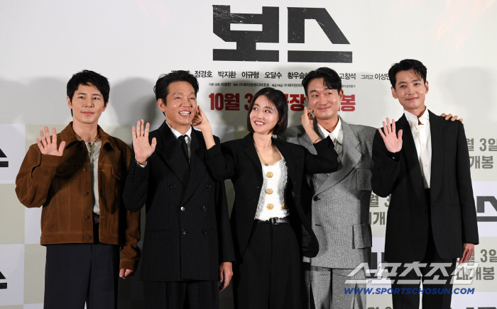 '추석=코미디' 공식 통했다..'보스' 추석 연휴 10일간 흥행 1위 수성→200만 돌파까지[공식]