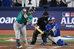 '롤리 동점포' 시애틀, 창단 첫 월드시리즈 진출 확률 64.9% 잡았다...SEA 3-1 TOR