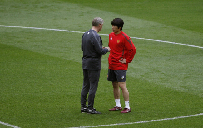 '이래서 GOAT' UCL 결승 충격의 명단 제외→눈물, 그럼에도 박지성…