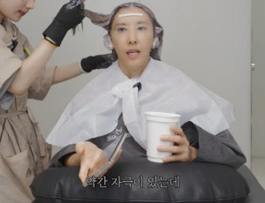 '56세' 김완선, 무리한 탈색 후 후유증 고백 