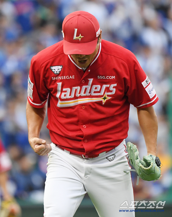 '와 또 대기한다고?' 41살 베테랑, 왜 이토록 헌신하나…"항상 1회부터 대기하고 있다"[준PO 현장]