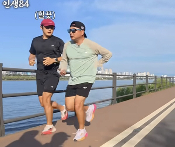 '근육긴장 이상증' 이봉주, 기안84와 달리다 허리 통증 "몸 가라앉는 …