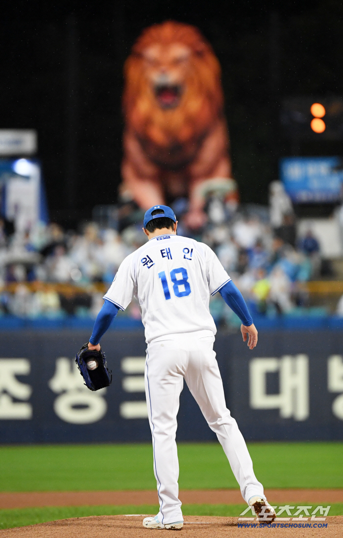 13분 만에 퍼부은 폭우, 사라진 앤더슨 패스트볼과 '레인맨' 원태인의 엇갈린 명암[준PO3]