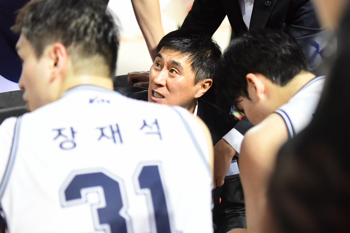 [현장인터뷰]"진짜 수훈갑은 장재석" 이상민 감독 칭찬에 허웅-송교창도 …