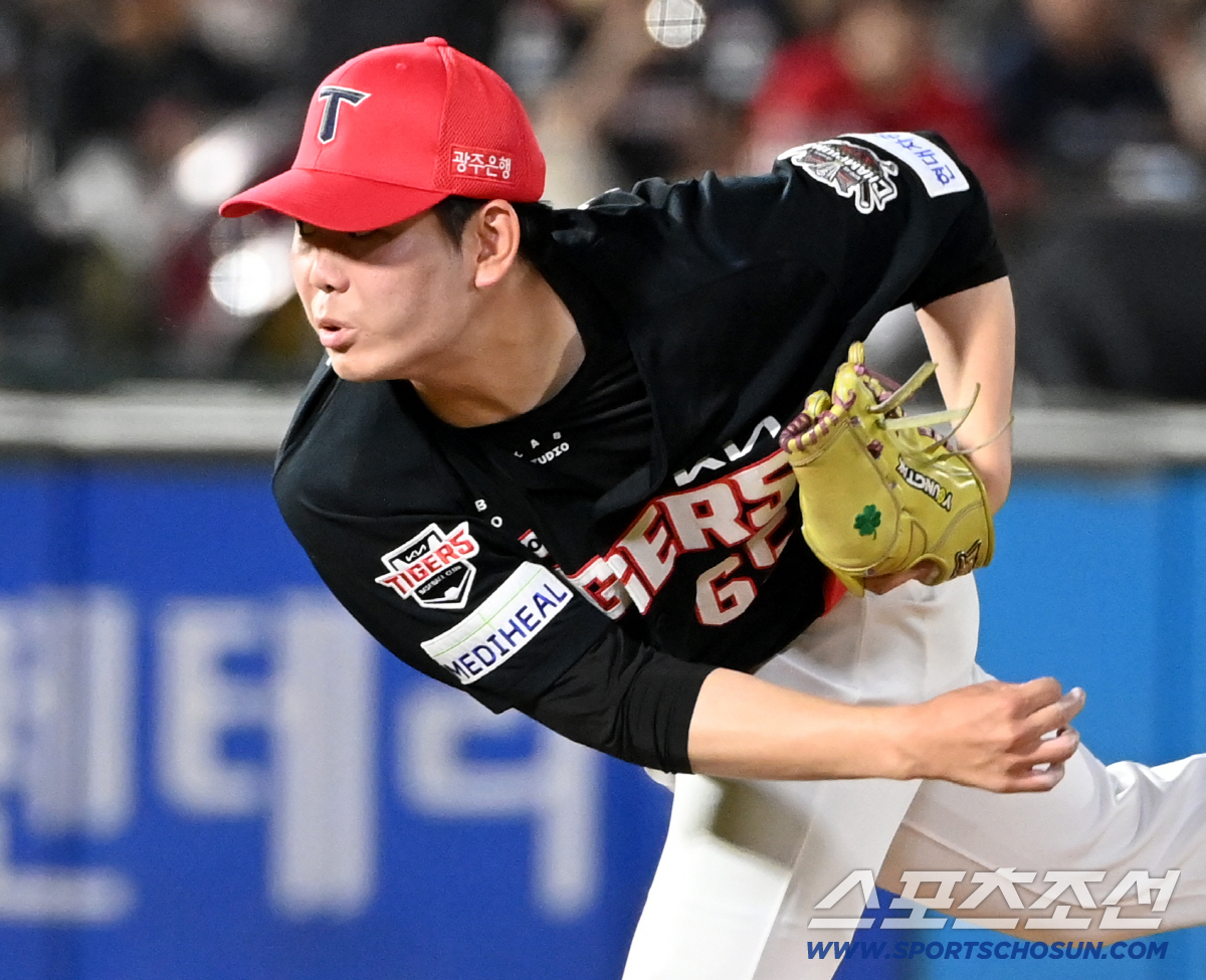'ERA 1.55→첫 태극마크' 역대급 신인 등장, KIA 유일한 위로였…