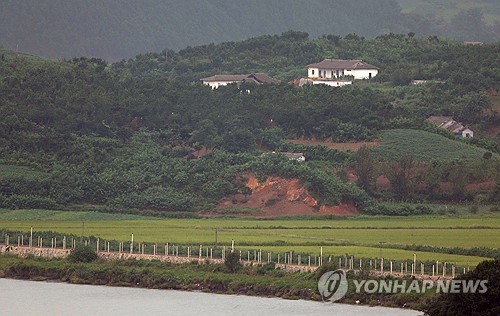 북한 농촌도 가을장마 주의보…"낟알 허실 없게 대책 세워야"