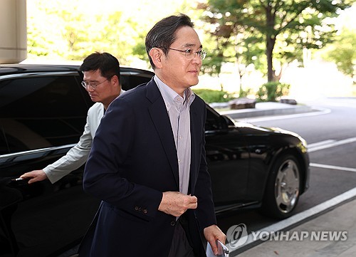 이재용 취임 3주년 앞두고 광폭 행보…삼성전자는 매출 신기록