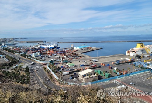 제주∼칭다오 항로 열린다…국제 컨테이너 화물선 정기운항