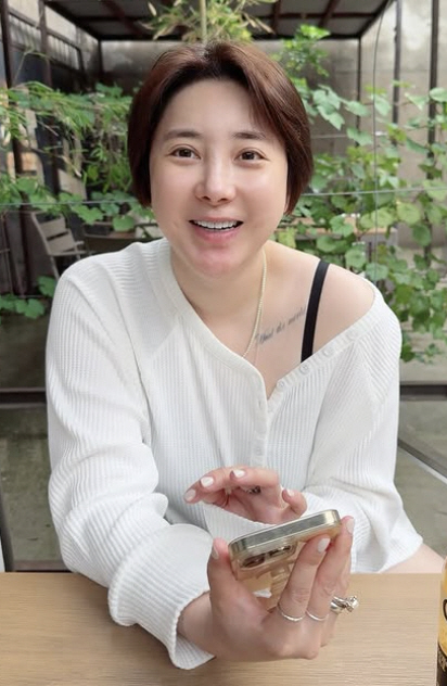 '10kg 찐' 서인영 성수동 포착..동글동글해도 당당한 민낯