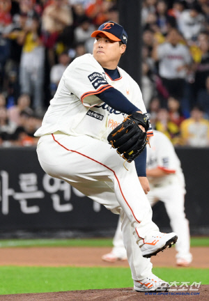 류현진-문동주 3이닝→채은성 2G 연속 홈런…'상무전 승리' 한화, PO 최종 실전 점검 완료