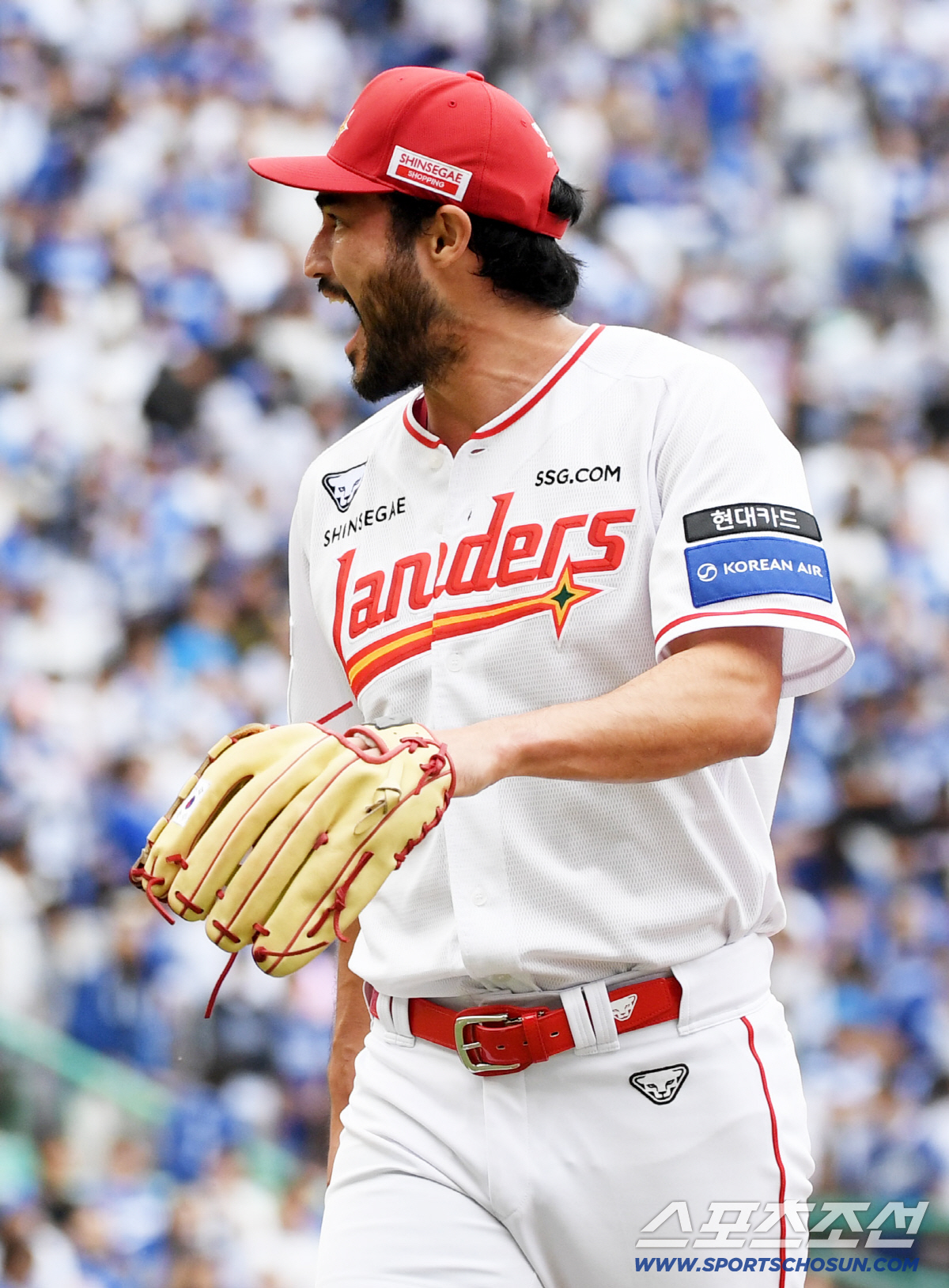 "드릴 말씀이 있습니다" 자존심 구긴 14억 투수의 간청, 4차전 변수 …