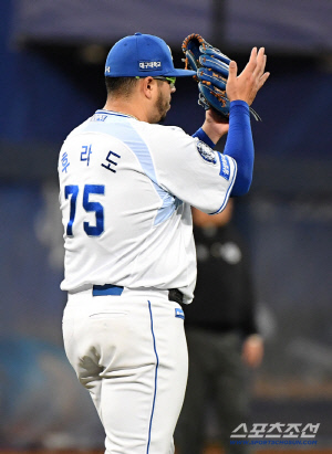 끝내기 후유증 없다, 산뜻 출발 후라도, 톱타자와 9구 연속 패스트볼 계열 승부 왜?[준PO4]