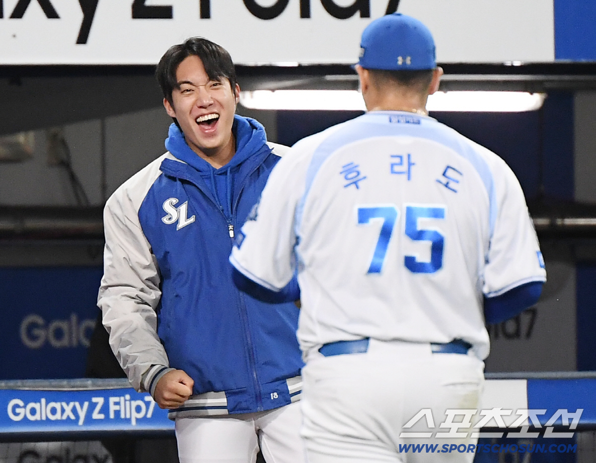 [포토] 원태인 이은 후라도의 역투