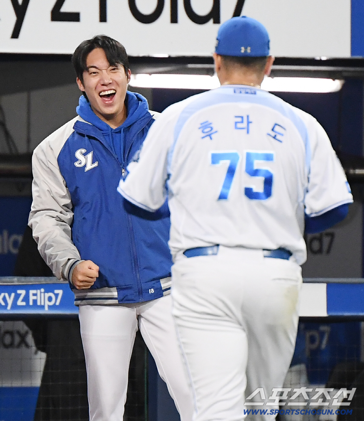 [포토] 후라도 역투, 환호하는 원태인