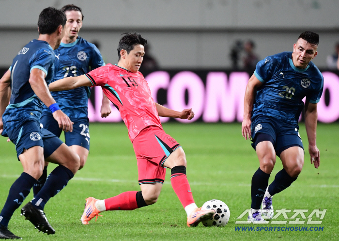 '45분이면 충분' 美친 탈압박→파라과이 수비 농락, '에이스' 이강인은 이강인이었다