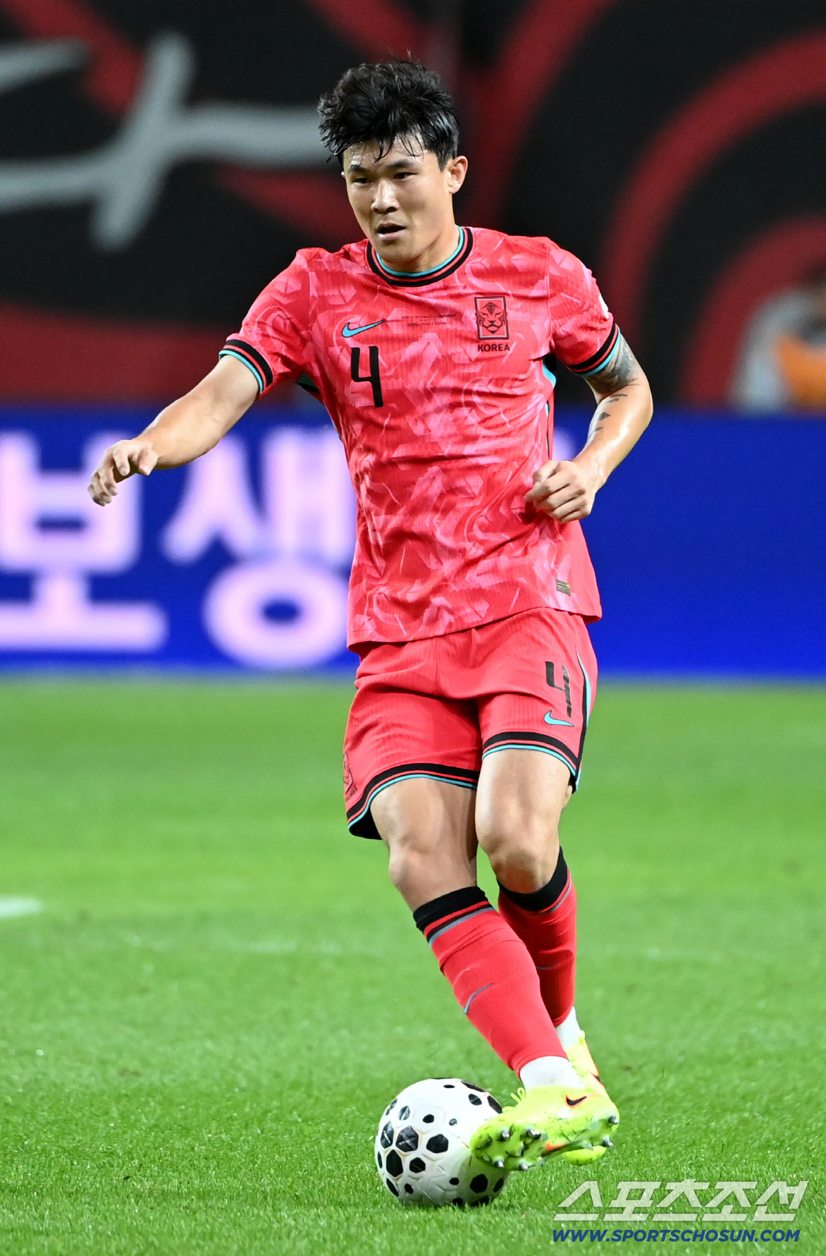 [현장인터뷰]실점 빌미→비난의 중심…'괴물 수비수' 김민재 부활 "프로 …