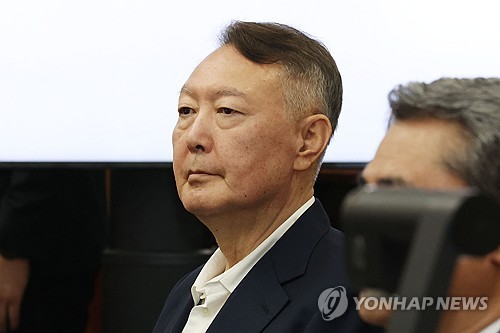 특검 자진출석 尹, 조사는 하지만 진술거부…"세수도 못해"(종합2보)