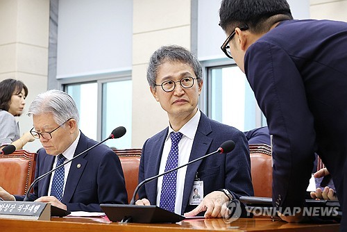 소방청장 직대 "소방관 정신질환 '공상 입증지원' 이뤄져야"(종합)