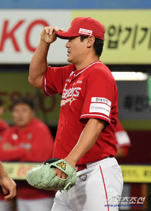 노경은, 이로운 모두 이상 신호를 보냈다...선배 감독들은 얘기했다 '단기전은, 절대 뒤를 계산하지 말라고'