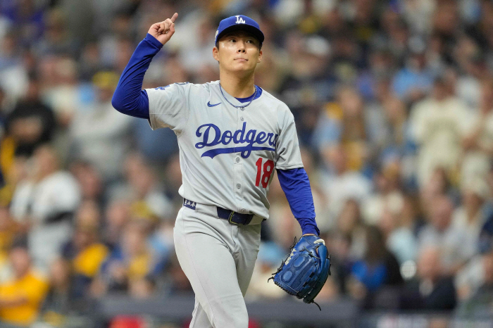 야마모토 9이닝 7K 완투에 '눈치 보인' 오타니의 적시타! 원정서 NLCS 2연승 88.9% 잡다...LAD 5-1 밀워키