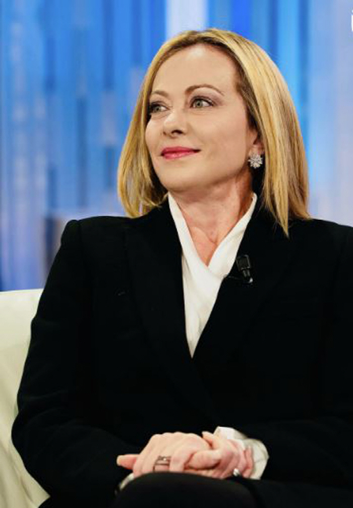 이탈리아 총리 "담배 끊으라고? 누굴 죽일 수도"…트럼프 "아름다운 여성"