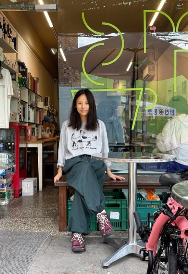 사업가 된 이효리, 요가원 열고 티셔츠 판매까지.."수익금은 전액 기부"