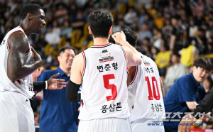 [현장분석] 정관장의 반란! LG 70대62 완파. 오브라이언트-변준형 원-투 펀치? 팀내 최다 18점 폭발 아반도까지 빅3 체제 완성