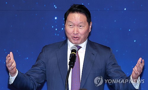 한숨 돌린 최태원…관세협상 지원·AI확장 등 경영행보 박차
