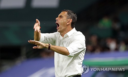 'SNS로 판정 불만' 전북 포옛 감독, 21일 연맹 상벌위 출석할 듯