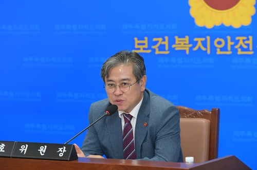 지사 지지율 낮은 게 도정 공직자들 탓?…제주도의원 발언 논란