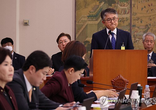 與 "종묘가 카페냐"…유산청 국감서 '김건희 차담회' 질책