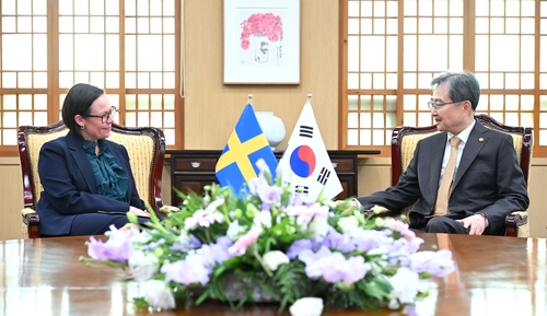 한-스웨덴 외교장관회담…"방산·제조업서 상호협력 가능성"
