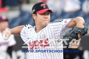 153km가 꽂힌다. 1군 ERA 13.50인데 KS 다크호스 급부상한 6R 신인. 158㎞ 1R보다 RPM이 더 나온다. 2주 동안 무슨일이[이천 현장]