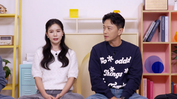 '갑상선암 극복' 진태현 "수술 끝나자마자 ♥박시은부터 찾았다" ('옥문아')