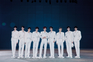 제로베이스원, 비주얼도 글로벌 톱티어…난리난 단체 콘셉트 포토