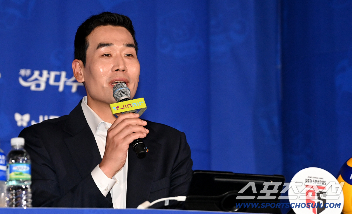 [포토] 고희진 감독, 올시즌도 최선을 다해