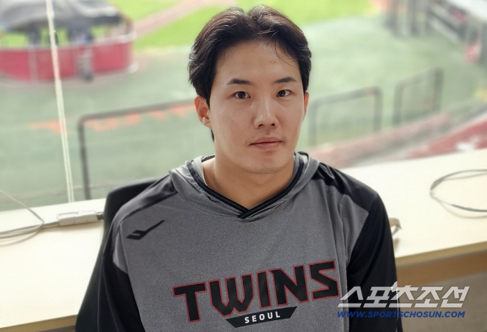 현실적인, 강한 멘탈. 이래서 140km로 3년 연속 10승을 했구나. 7연속 4사구 때 "누구에게나 일어날 수 있는 일" KS 조언 "최대한 평정심으로. 그래도 몸이 반응한다"[이천 코멘트]