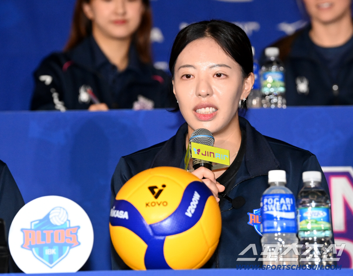 '배구밖에 모르는 바보' 김연경, 왜 후배들은 이를 악물었나 "누군가 또…