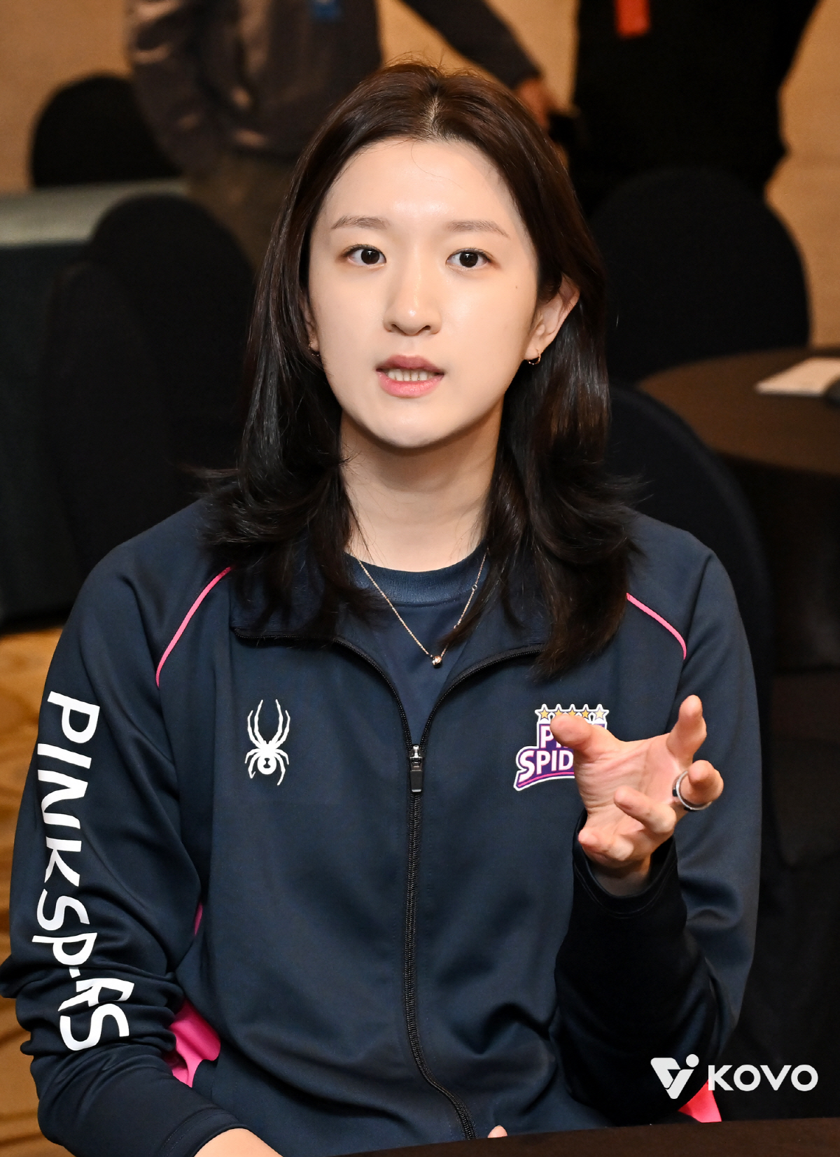 '5억5천만원 대어 영입' 배구여제 어시스트 있었다 "연경 언니가 FA …