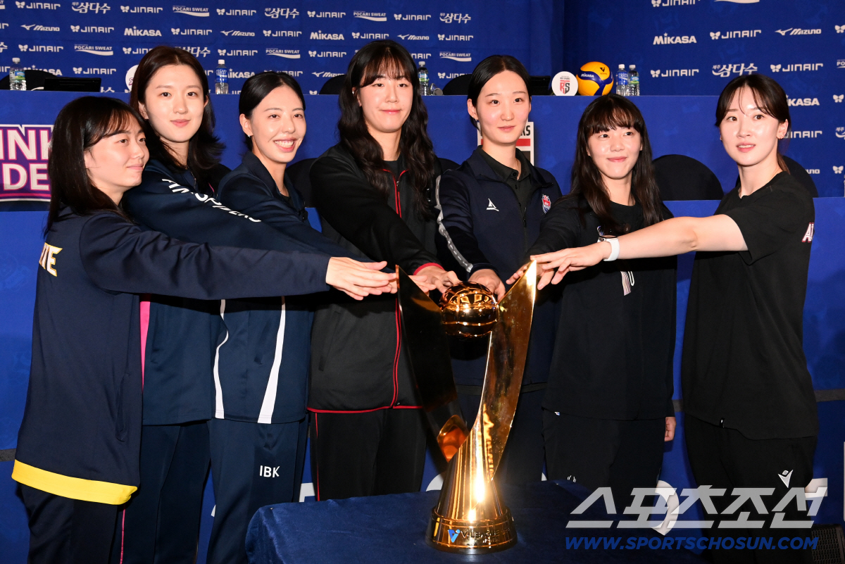 '5억5천만원 대어 영입' 배구여제 어시스트 있었다 "연경 언니가 FA …