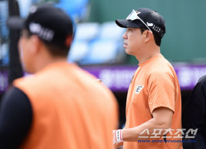 '짐 싸서 나가고, 눈물의 충격 이적 또 나오나' 11월 19일, 2년만에 상자가 열린다