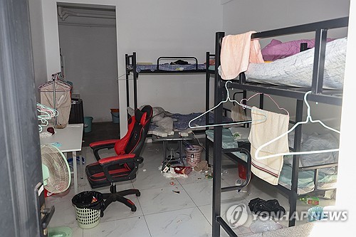 캄보디아 구금 2명 인천공항 통해 추가 송환…59명 남아